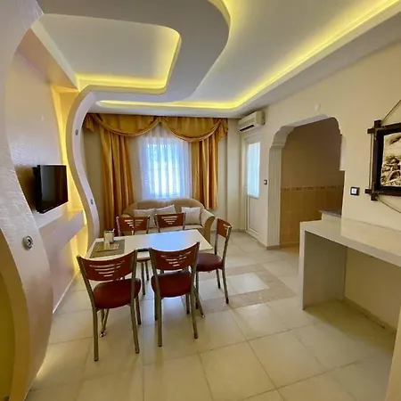 Yalcin & Hotel *