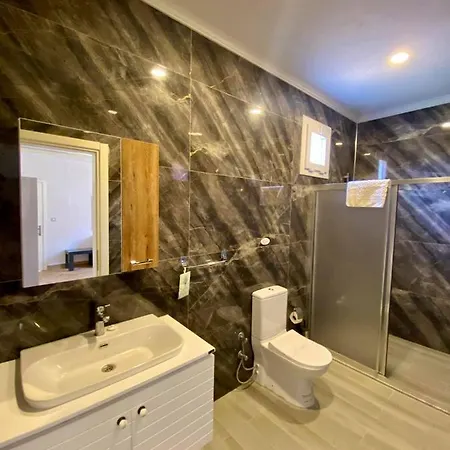 Yalcin & Hotell