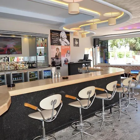 Yalcin & Hotel