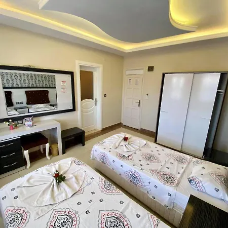 Yalcin & * オルデニズ