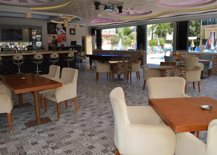 Yalcin & Hotel *